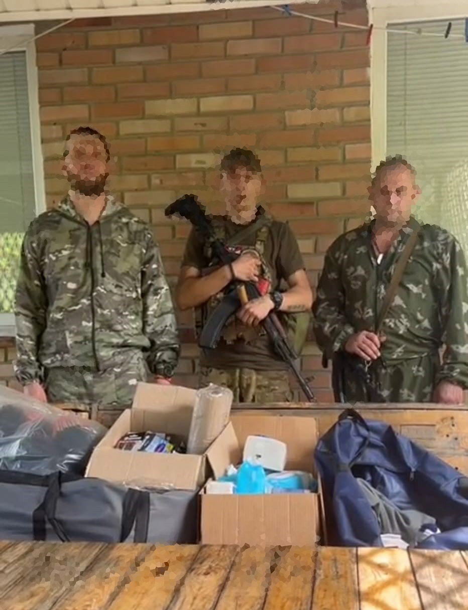 Перед Днем России работники АО «Донэнерго» передали гуманитарную помощь бойцам СВО